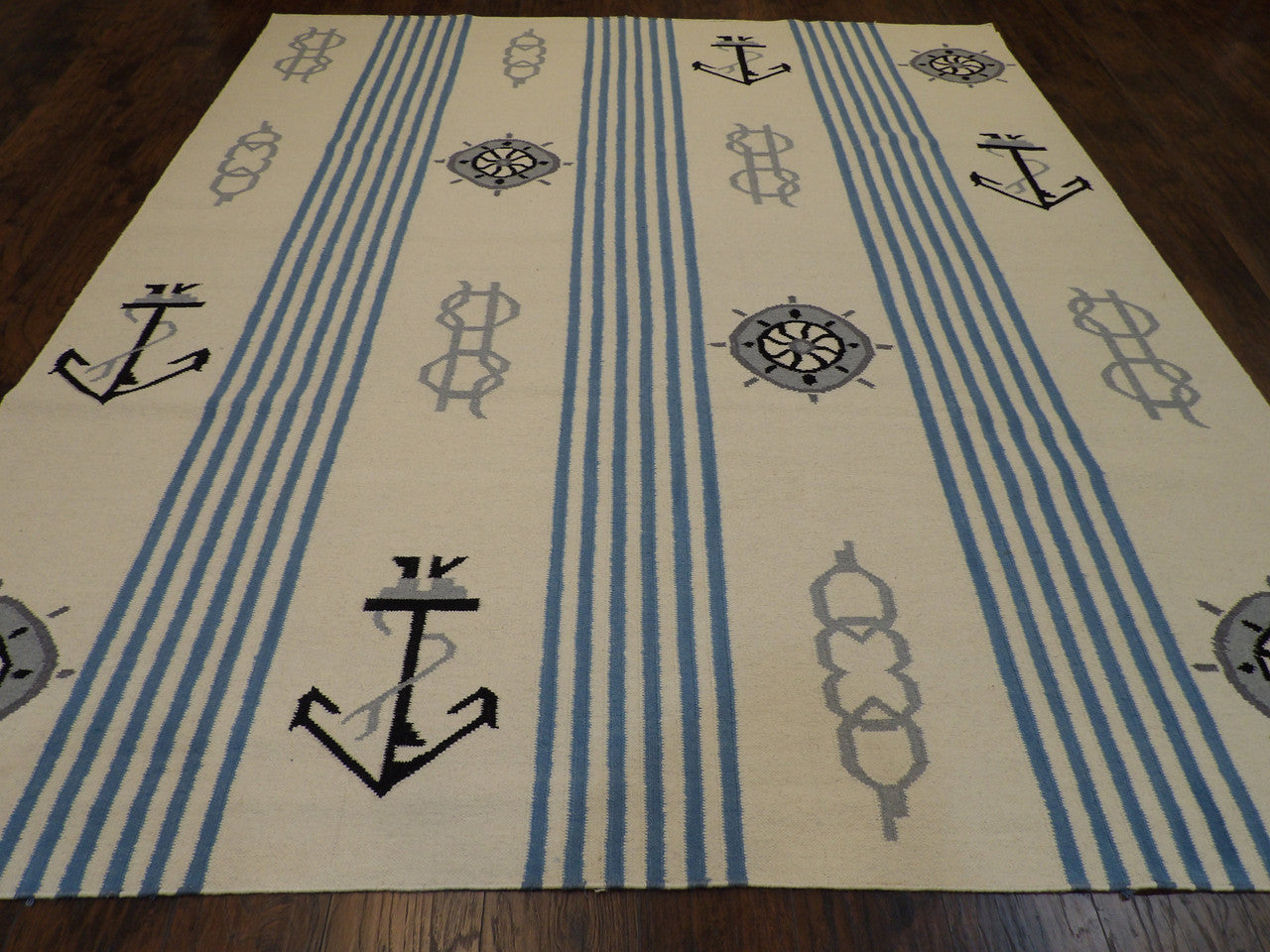 Coastal Flat Weave Indoor/Outdoor Beach rug corner detail