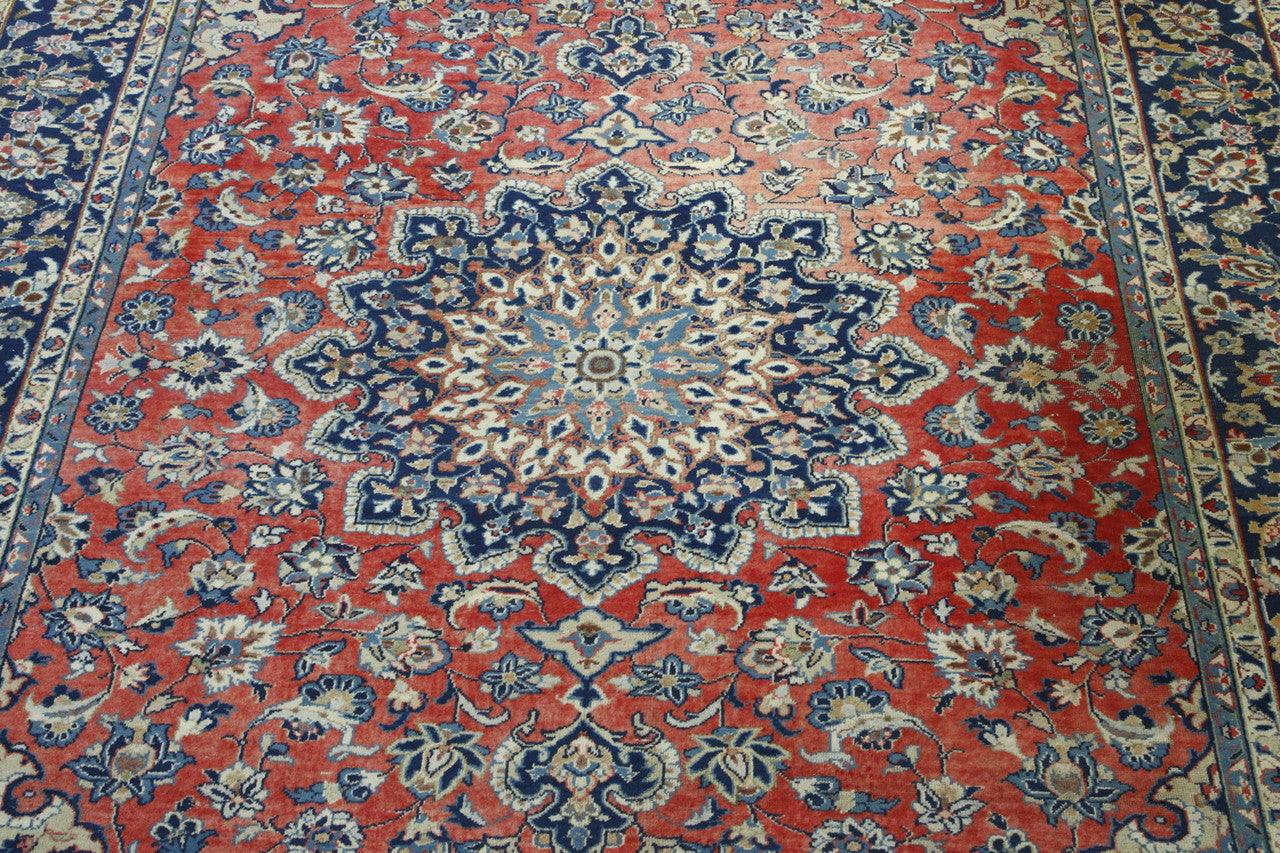 Traditional Antique Tabriz rug border detail