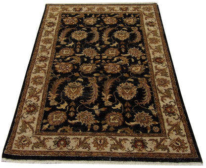 Kashan Ziegler rug border detail