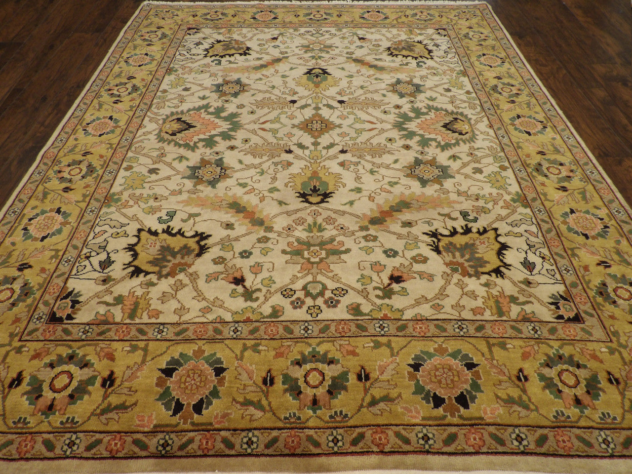 Close-up of wool pile, Gold & Beige rug