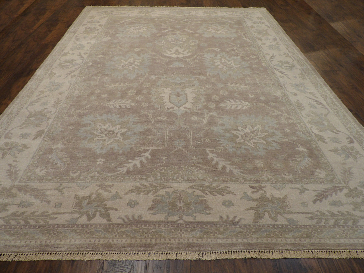 Oushak rug corner detail