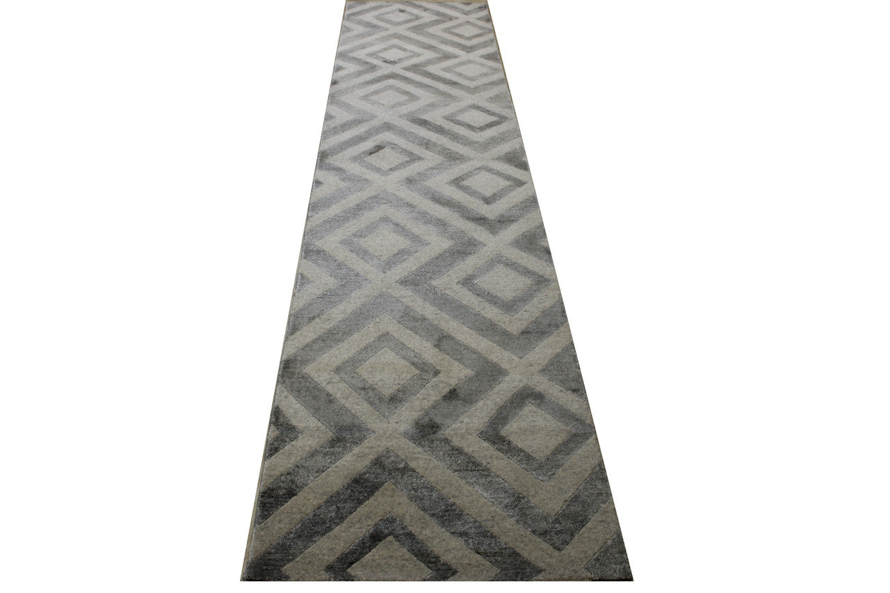 Modern Diamond Design pattern detail