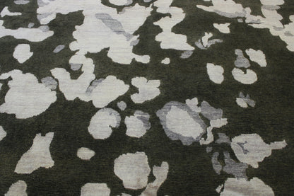 Close-up of wool-silk pile, Green & Pink rug