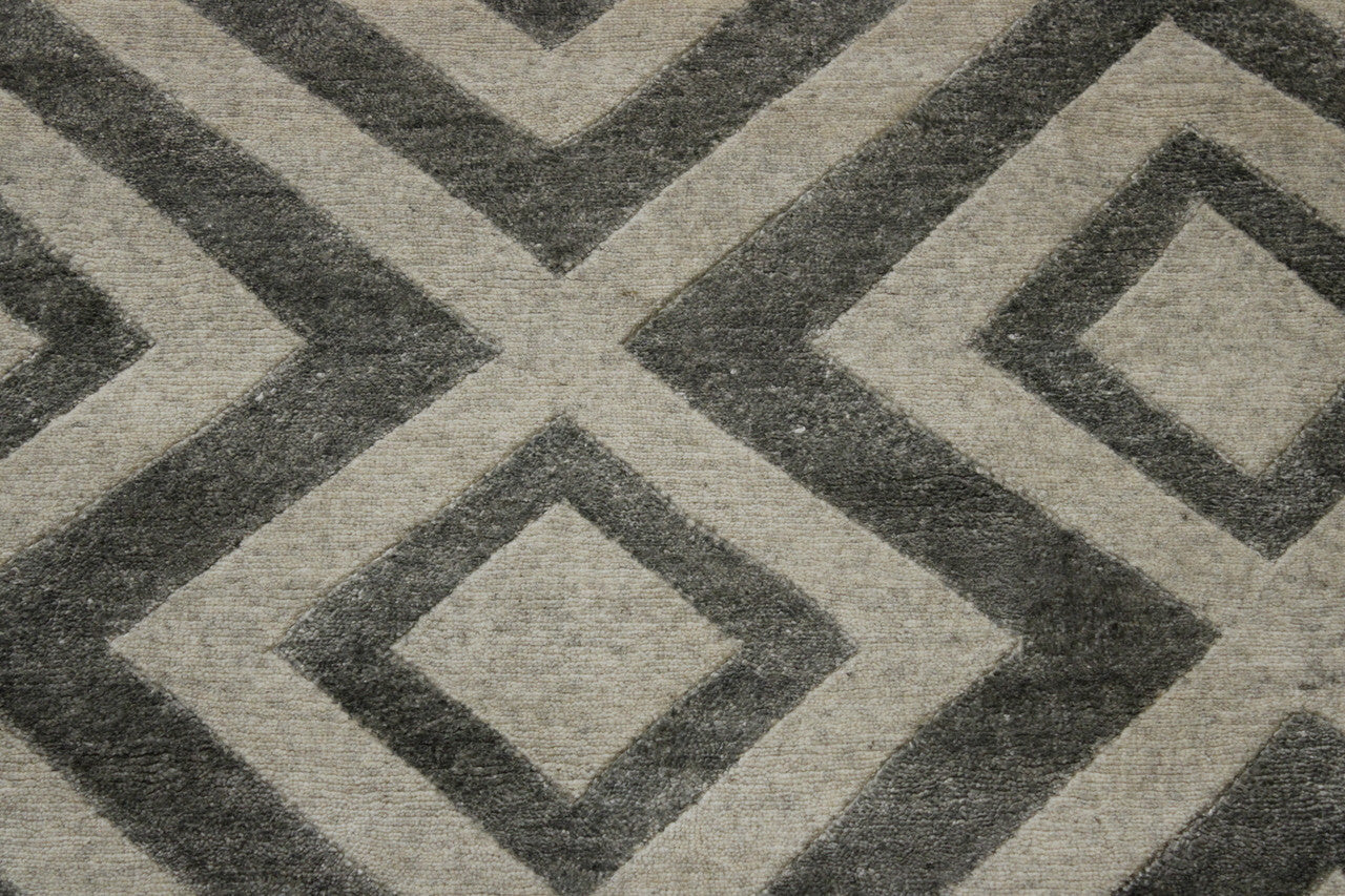 Close-up of wool-silk pile, Beige rug