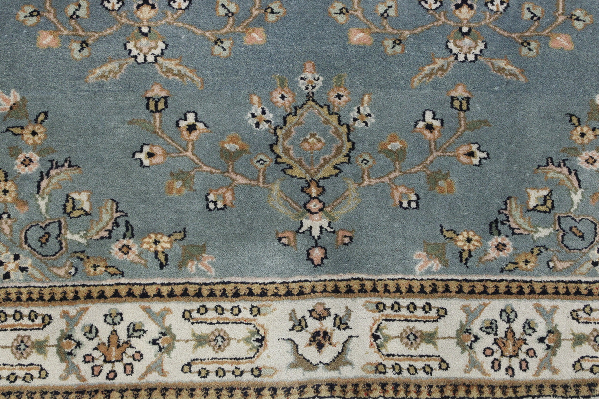 Traditional Fine Sharukh Design rug corner detail