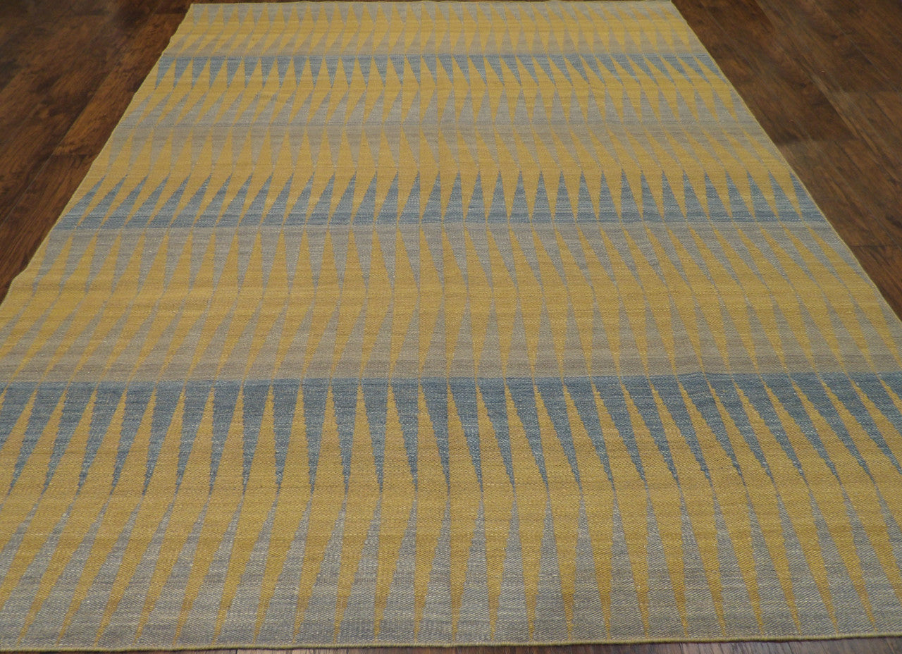 Coastal rug corner detail