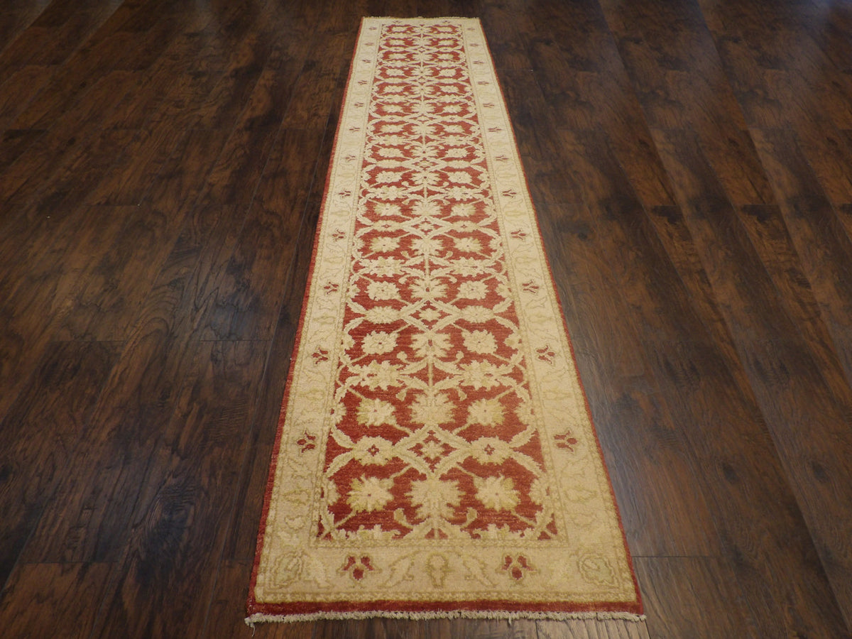 Close-up of wool pile, Gold & Rust rug