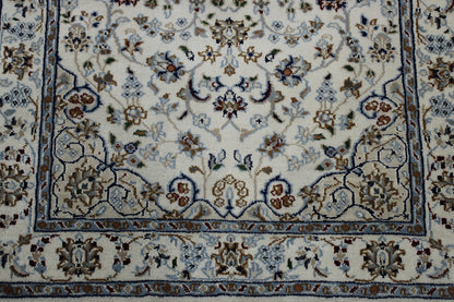Close-up of wool-silk pile, Beige rug