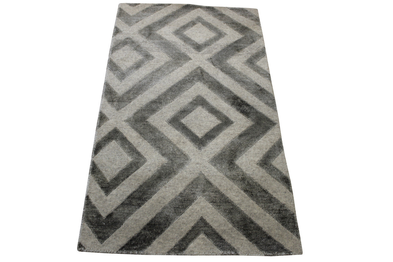 Modern Diamond Design pattern detail