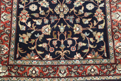 Traditional Fine Heraki rug corner detail