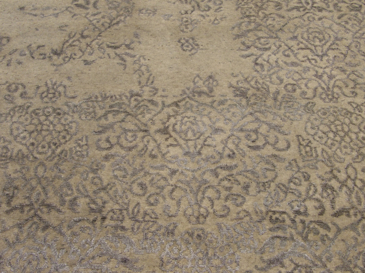 Modern abstract rug border detail