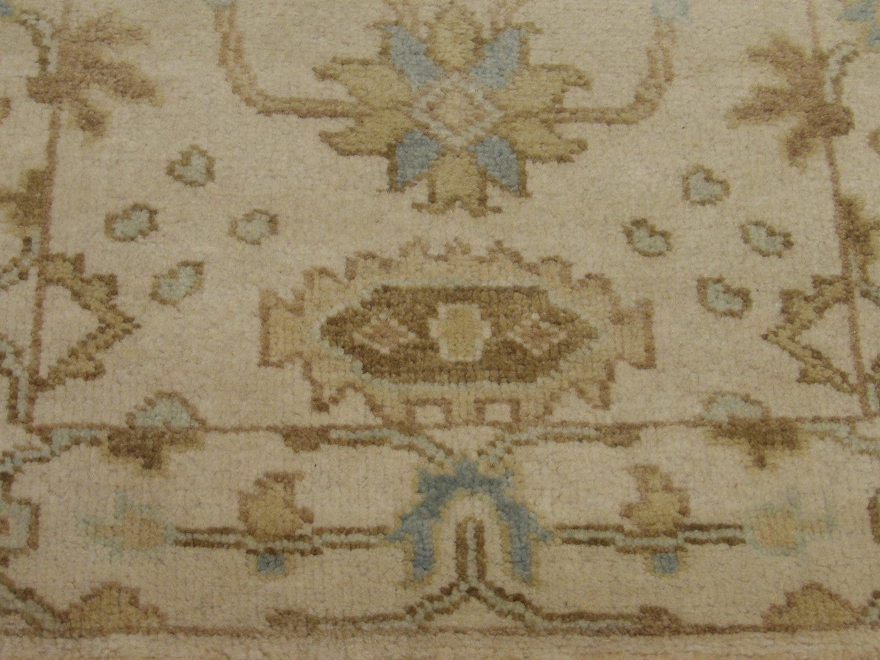 Turk Oushak Natural Dye rug border detail