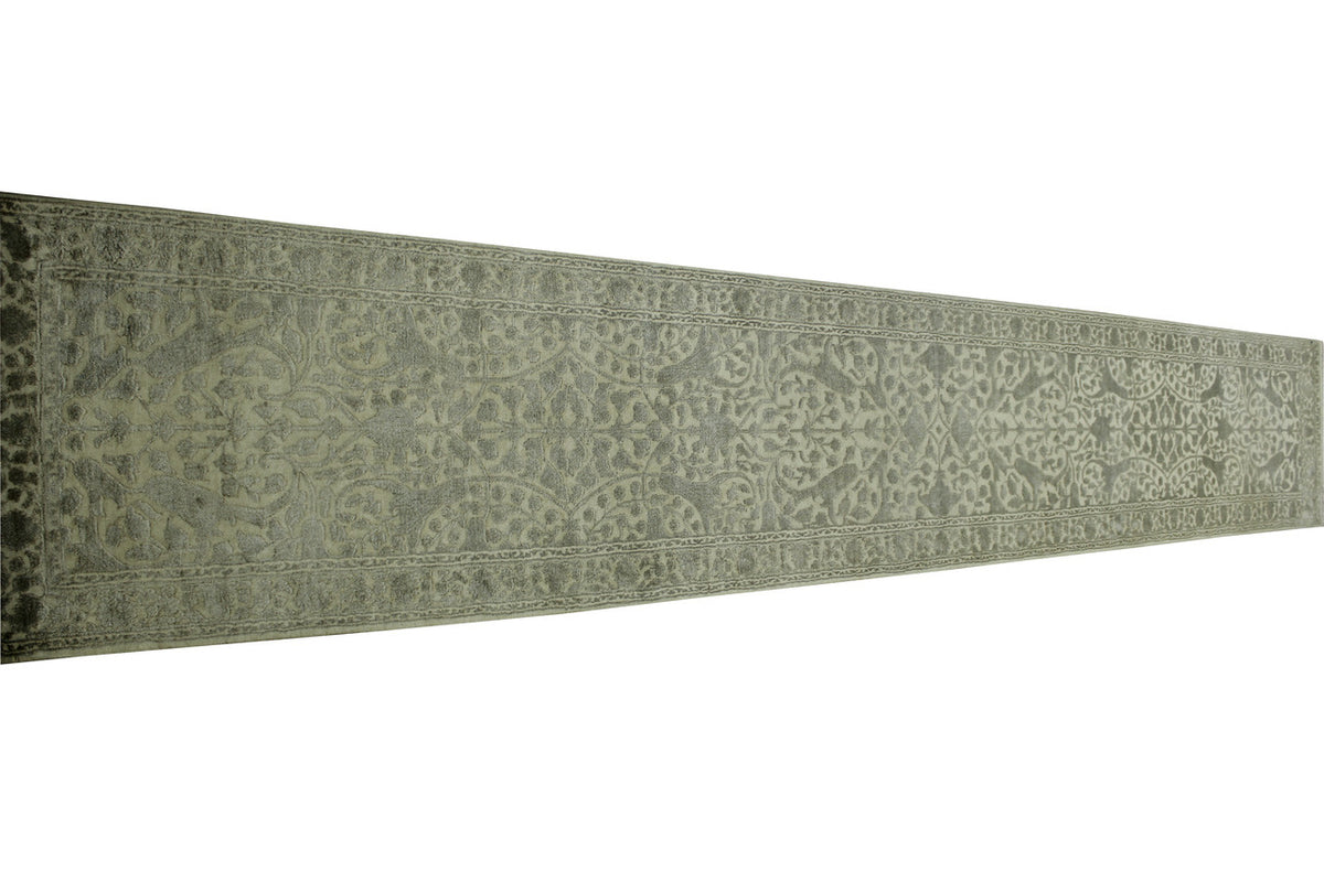 Close-up of wool-silk pile, Gray & Beige rug