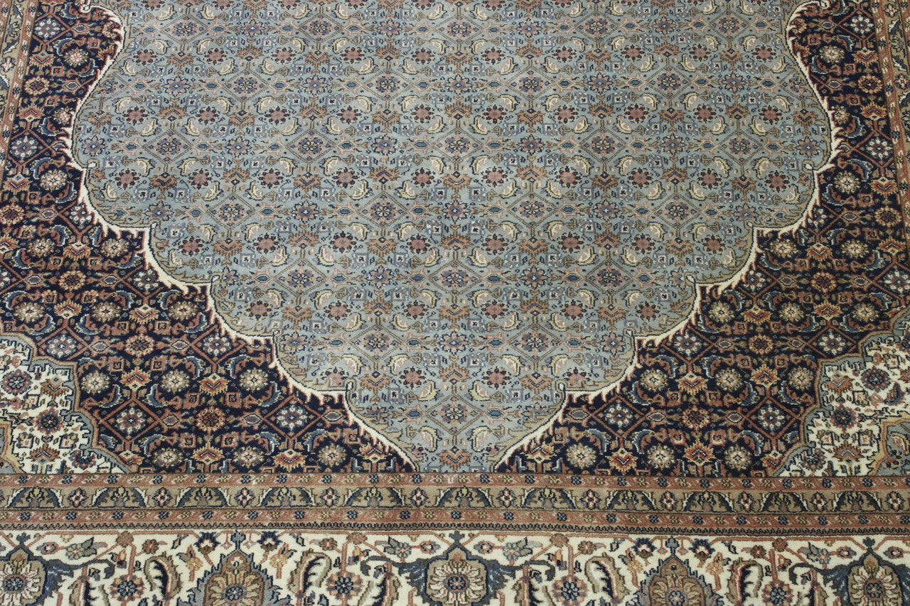 Traditional Fine Mir rug border detail
