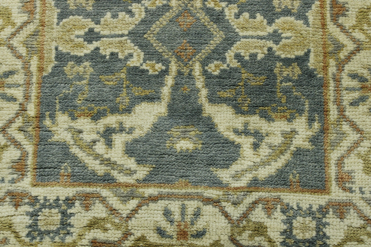 Oushak Indo Ziegler rug corner detail