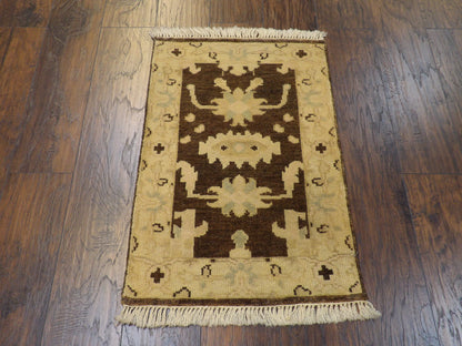 Turk Ushak Wash rug corner detail