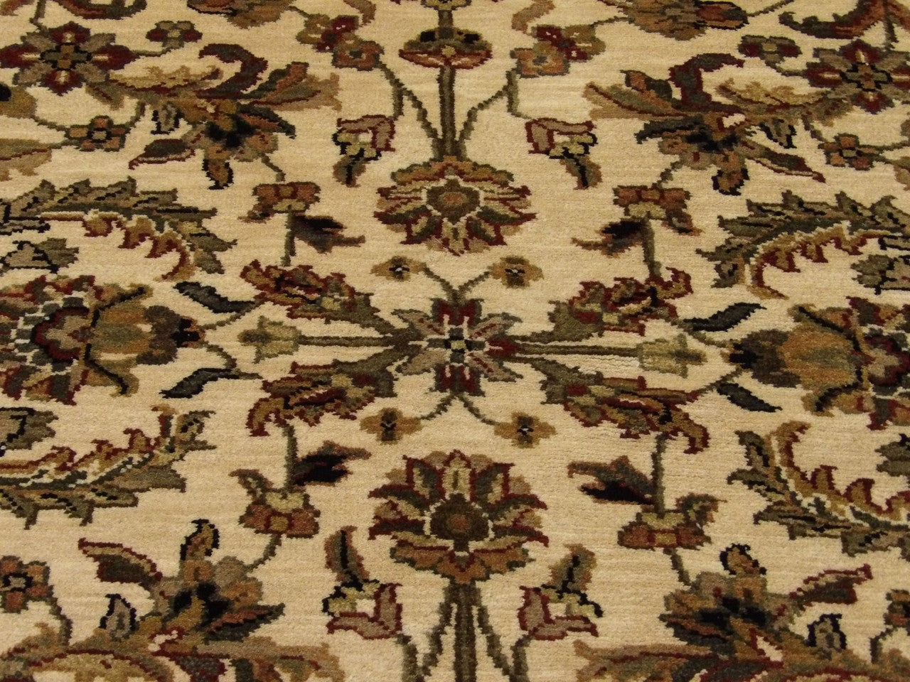 Back of Jaipur Kashan hand-knotted rug
