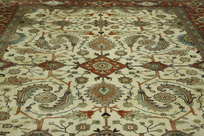 Tribal Hali Heriz rug corner detail