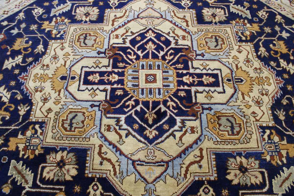 Tribal Indo Heriz rug border detail