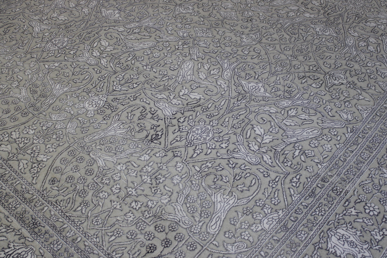 Traditional Haji Jalili rug corner detail