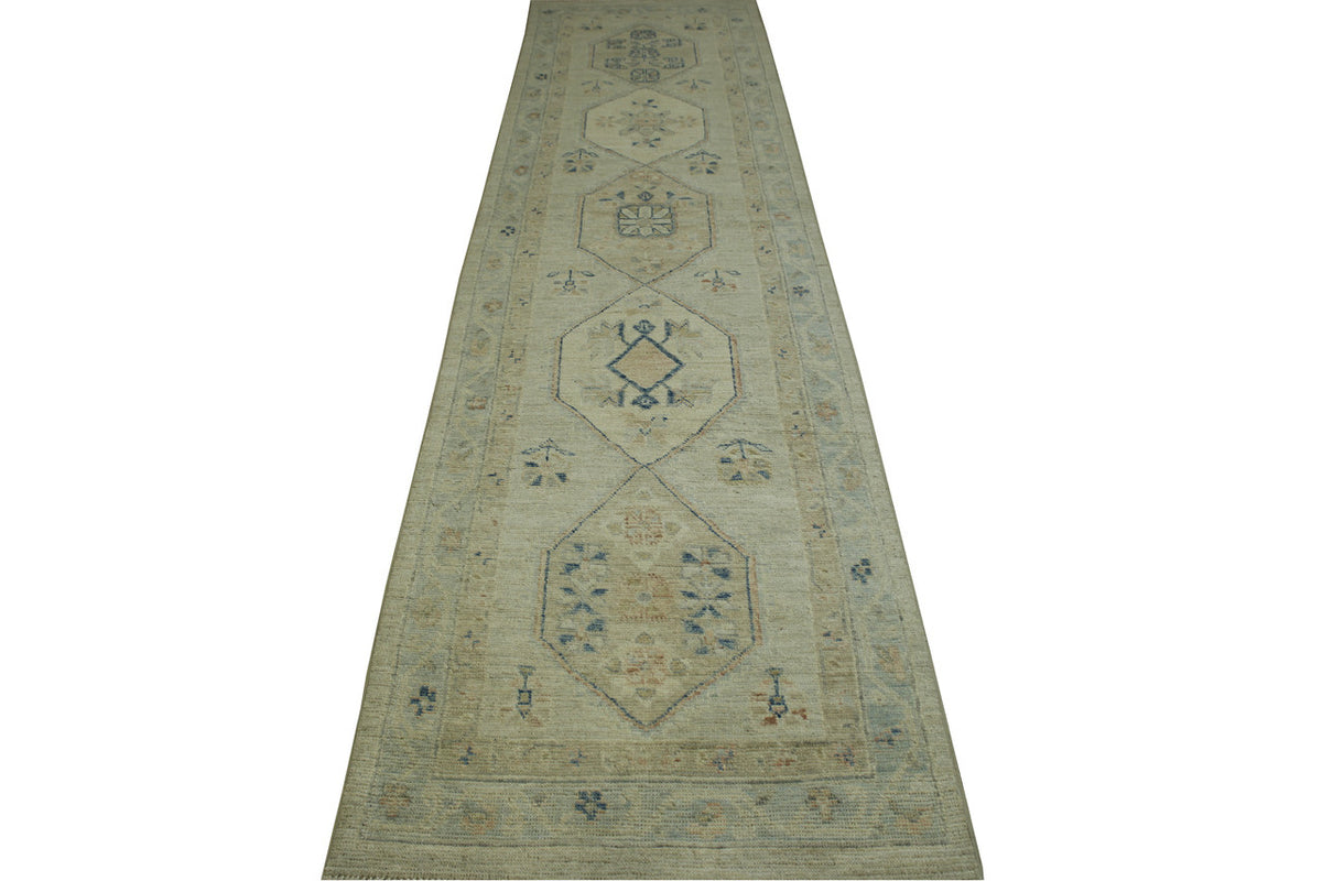 Oushak Wash Chobi rug border detail