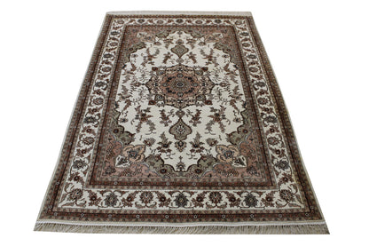 Traditional Sino Chinese Tabriz pattern detail