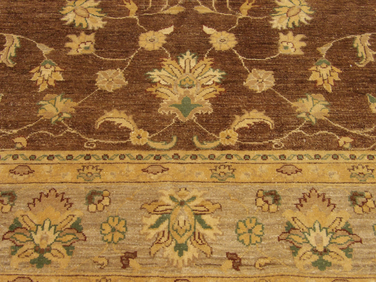 Oushak Chobi Wash rug border detail