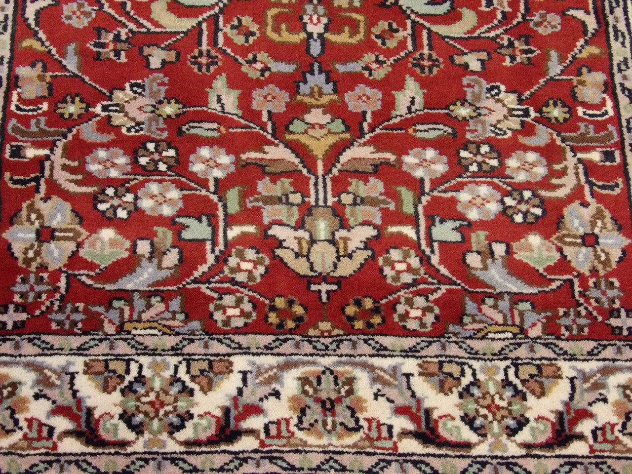 Kashan runner border detail