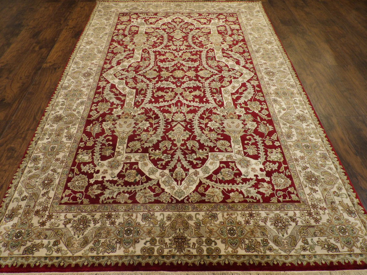 Fine Persian Haji Jalili rug corner detail