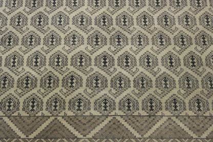 Oushak Silverwash Paisley Design rug border detail