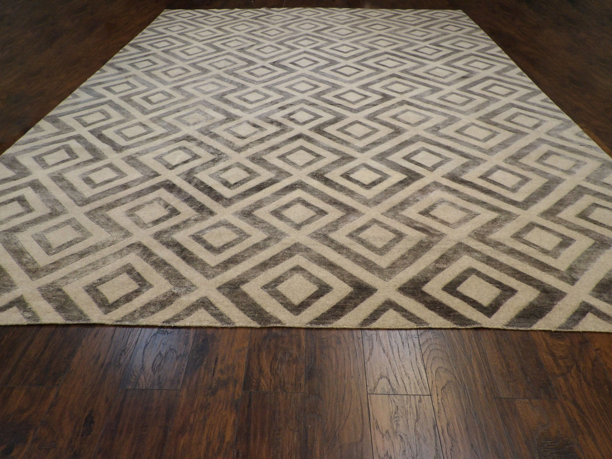 Close-up of wool-silk pile, Gray & Silver rug
