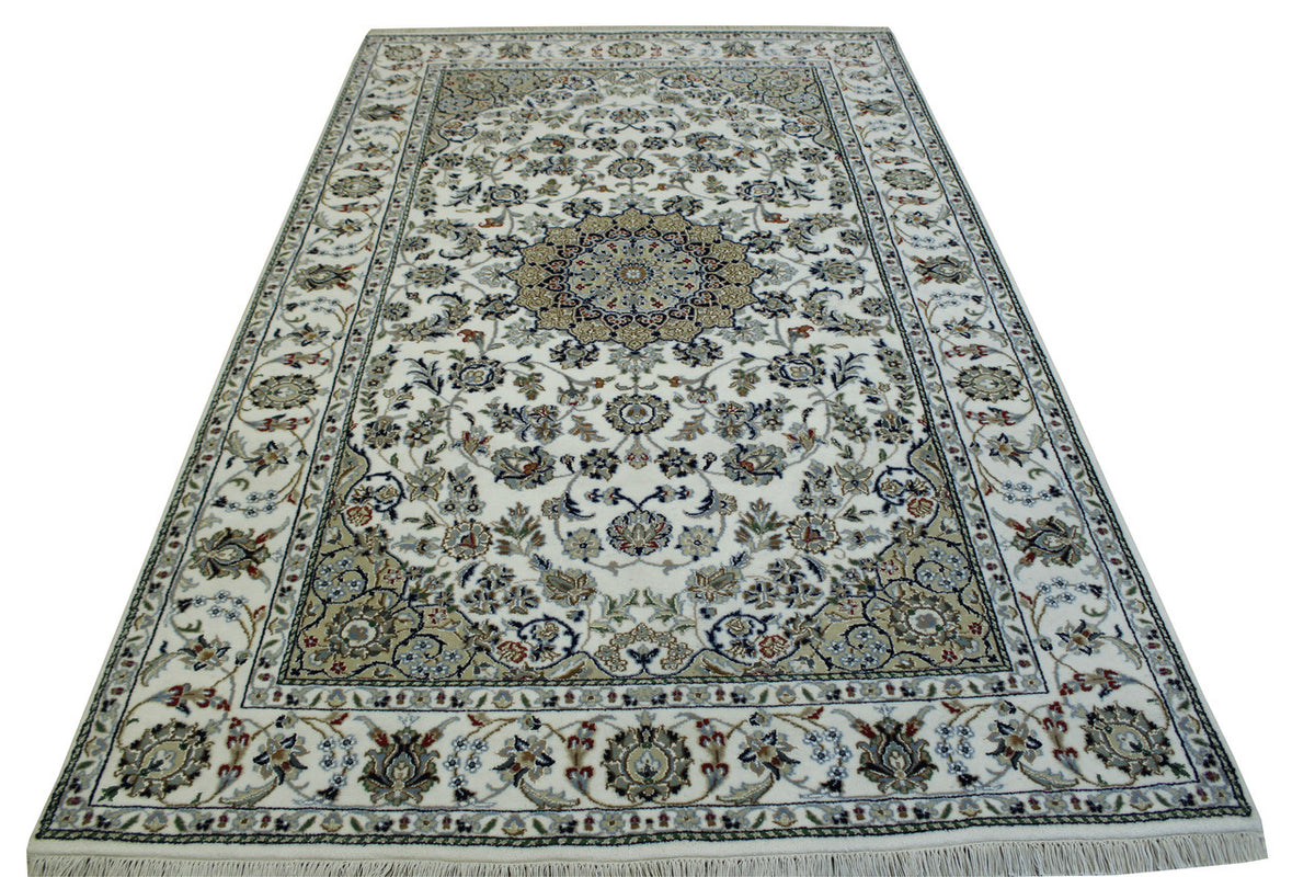 Traditional Fine Nain rug corner detail
