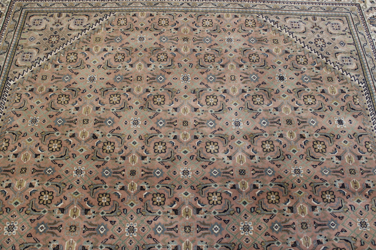 Close-up of wool pile, Beige & Pink rug