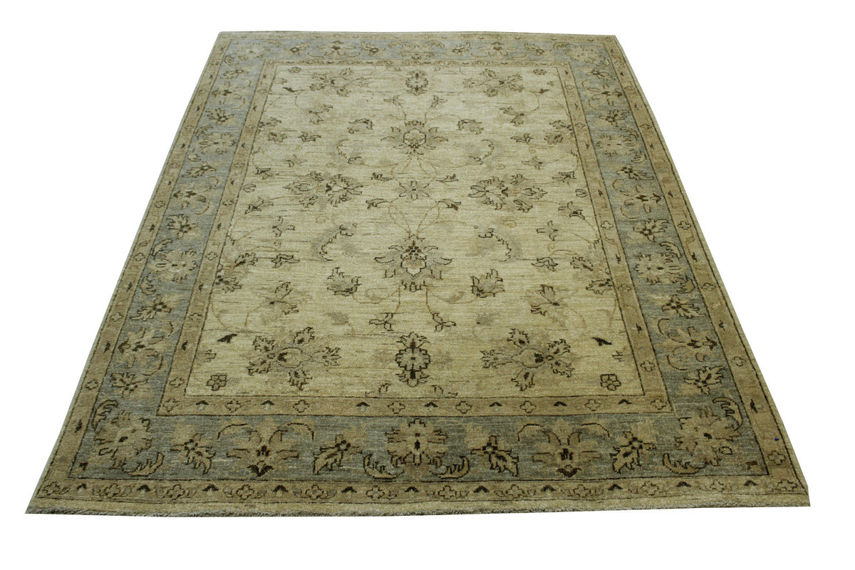 Oushak Chobi Ziegler rug corner detail