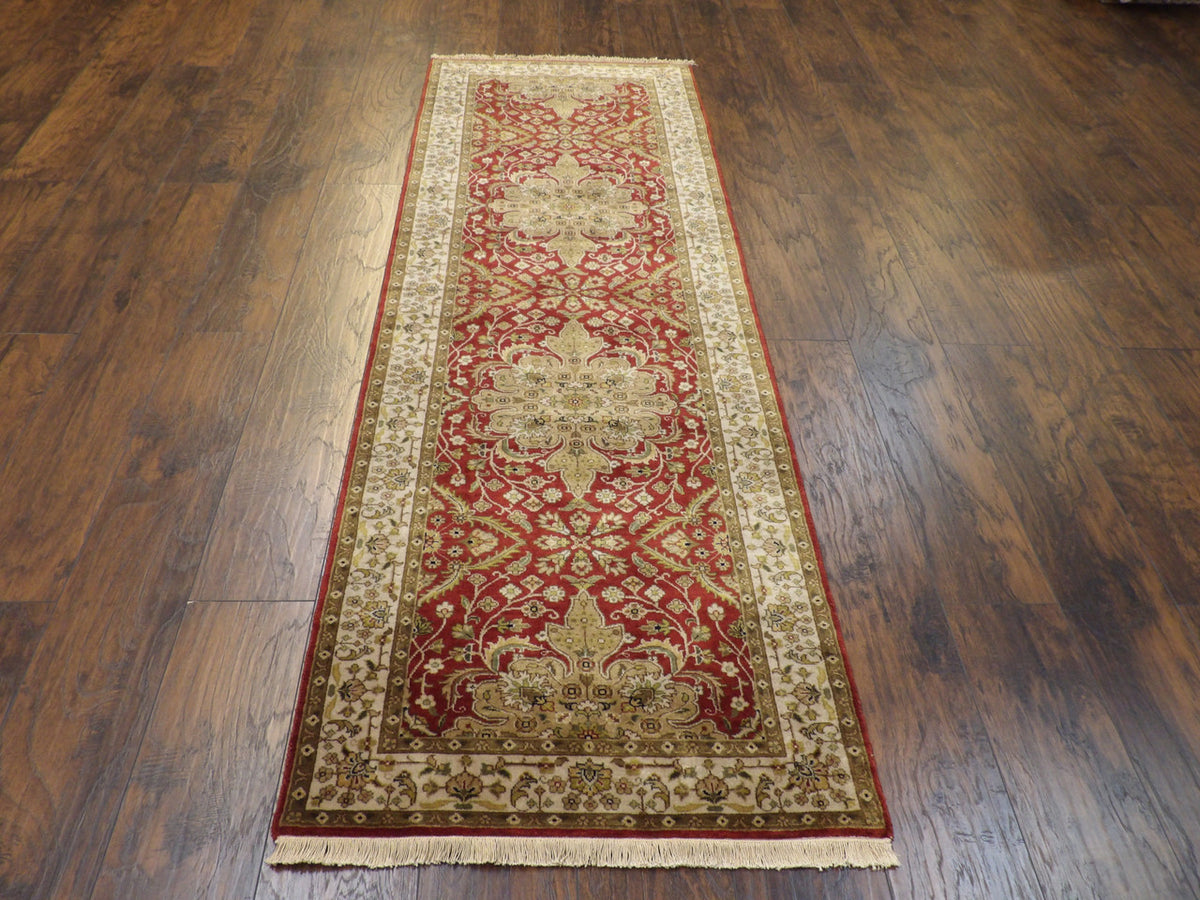 Fine Persian Tabriz rug corner detail