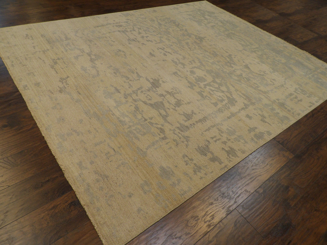 Full view of Oushak Chobi rug