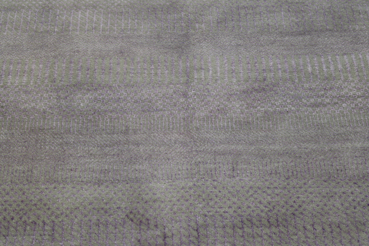 Modern Grass Design rug border detail