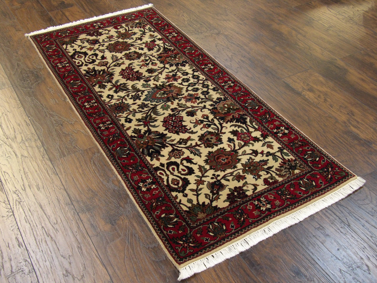Fine Persian Floral Mashad rug corner detail