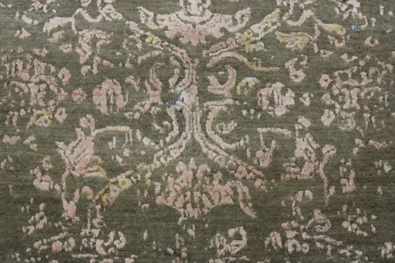 Transitional Abstract Broken Design rug border detail