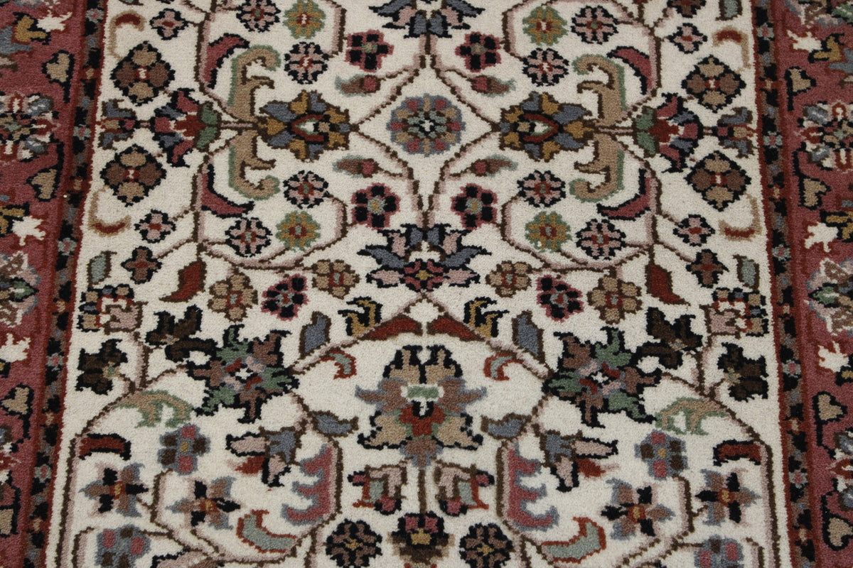 Traditional Indo Herati rug border detail