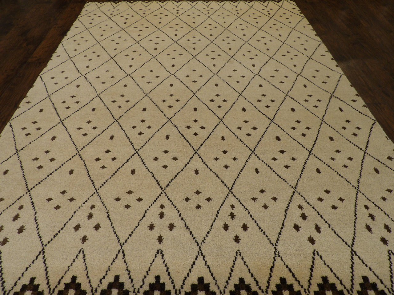 Back of hand-knotted Moroccan Tulu rug showing construction