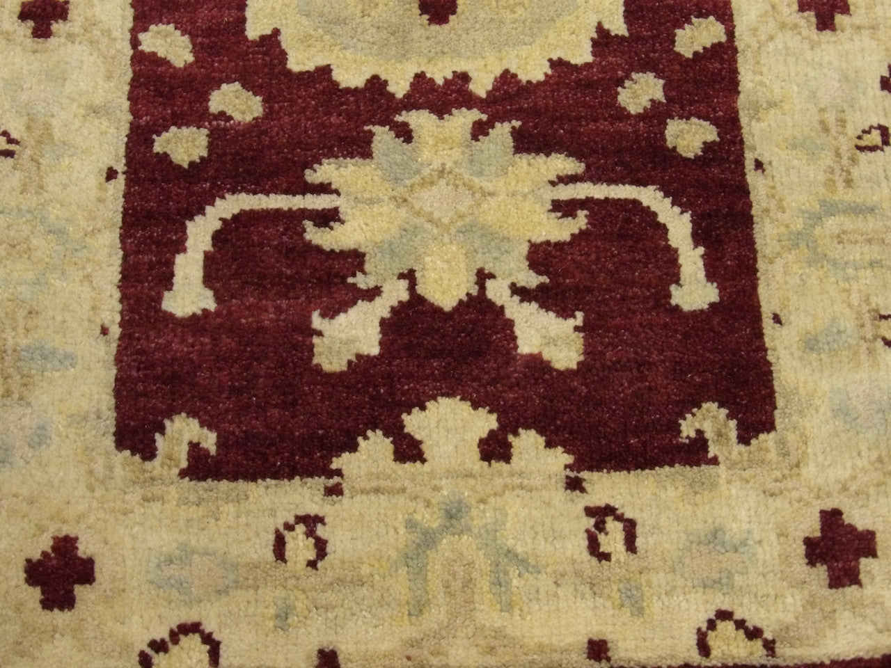 Turk Ushak Wash rug border detail