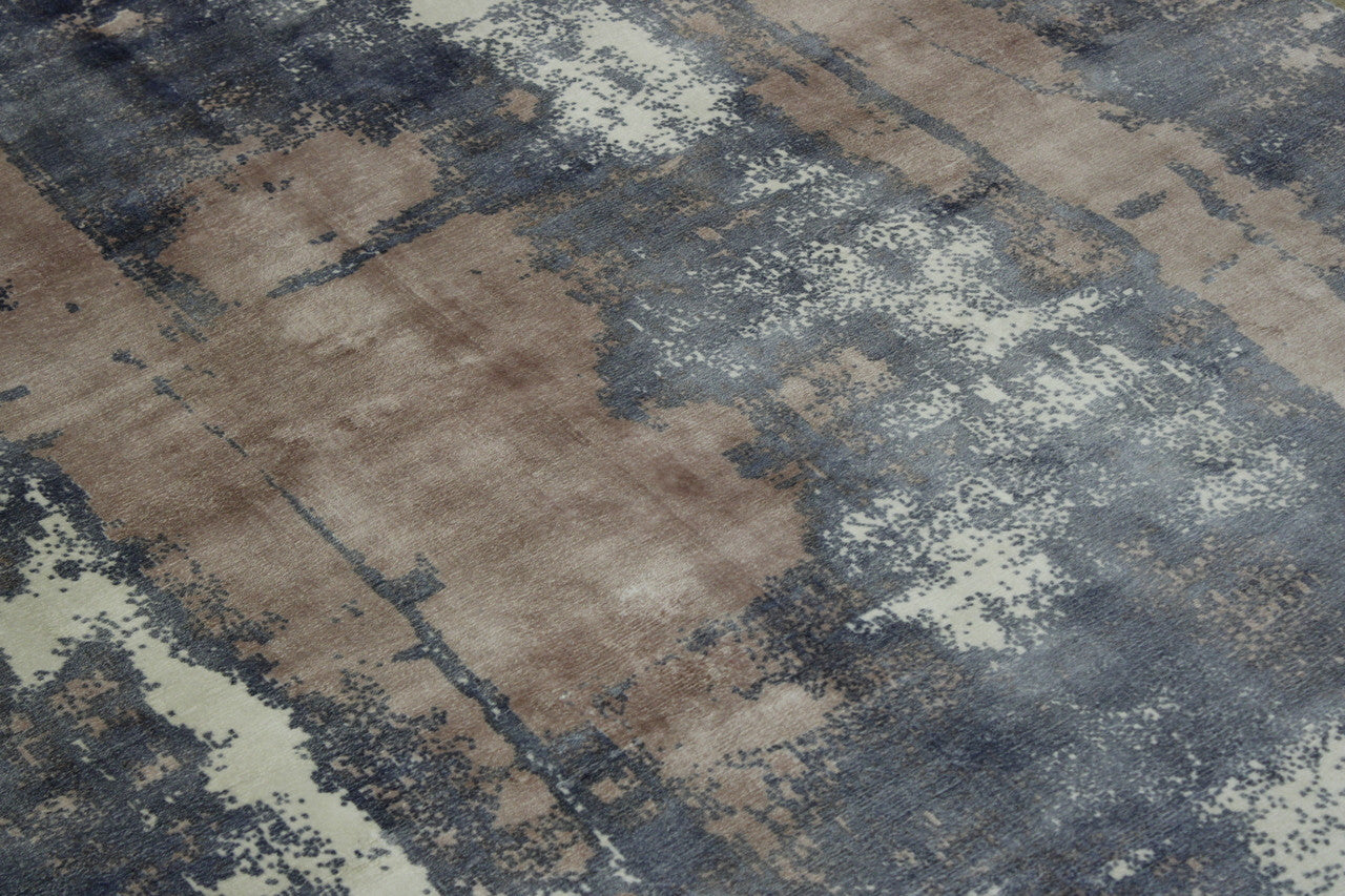 Modern Abstract Design rug border detail