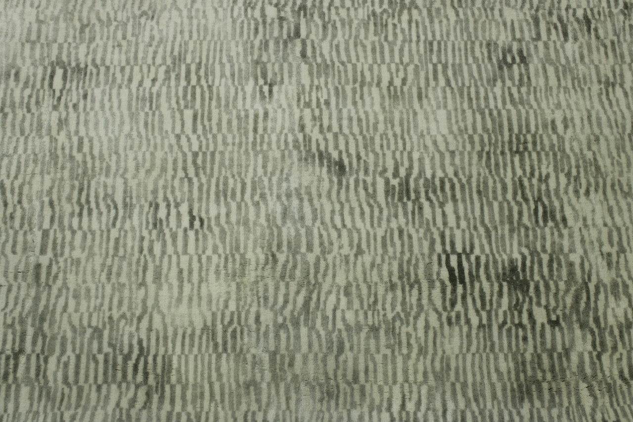 Modern / Contemporary hand-knotted silk rug in Gray, 3'11" x 8'7", SKU w2295