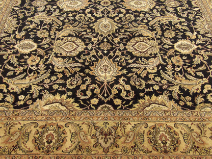 Fine Persian Kashan rug border detail