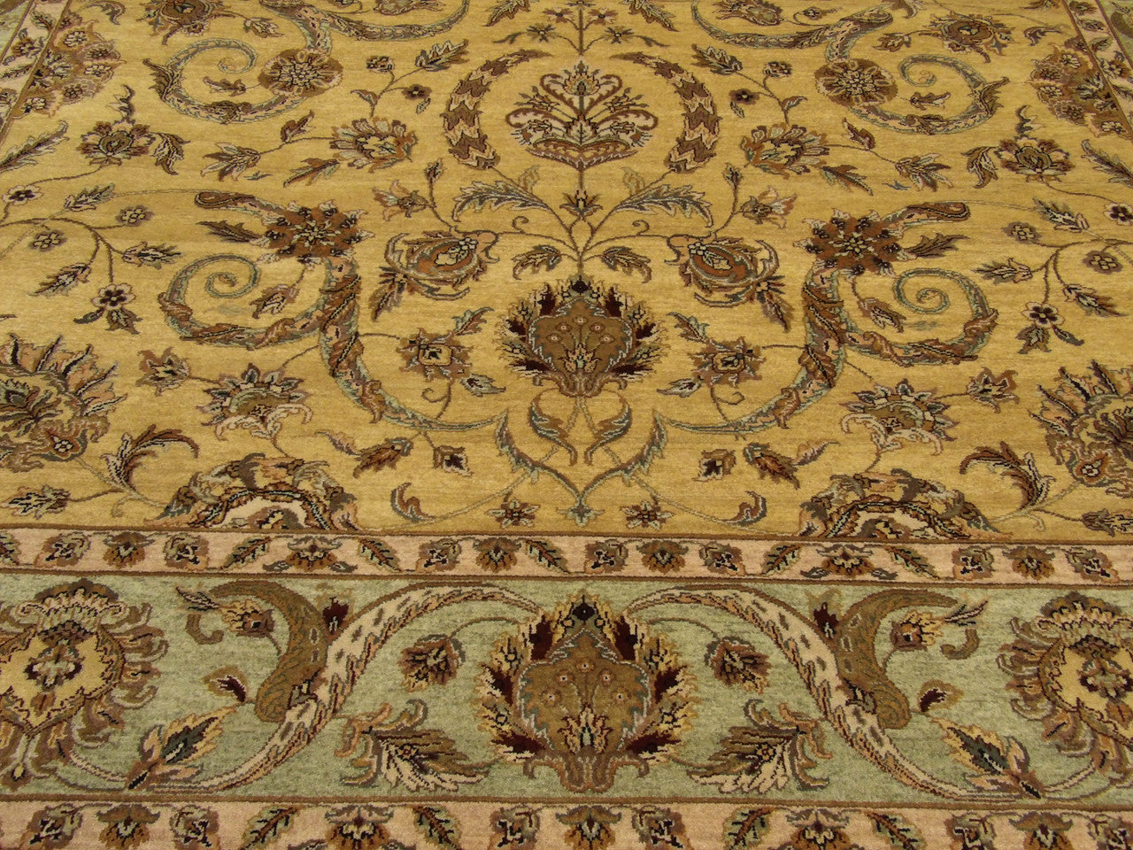 Fine Kashan Tie Dye rug border detail