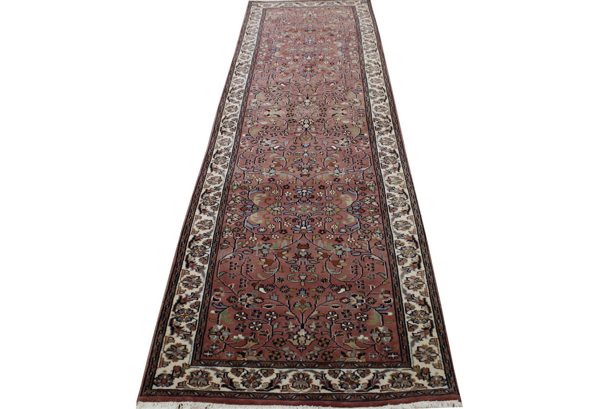Traditional Fine Herati pattern detail