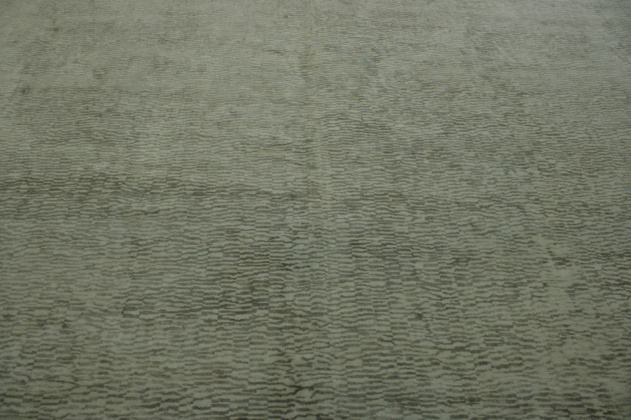 Modern Grass Design hand-knotted silk rug in White, full view