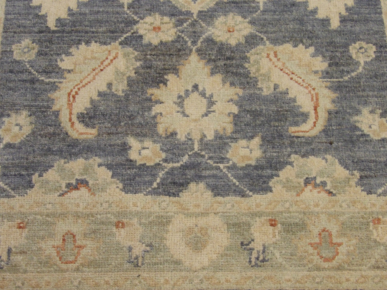Oushak Chobi Natural Dye rug border detail