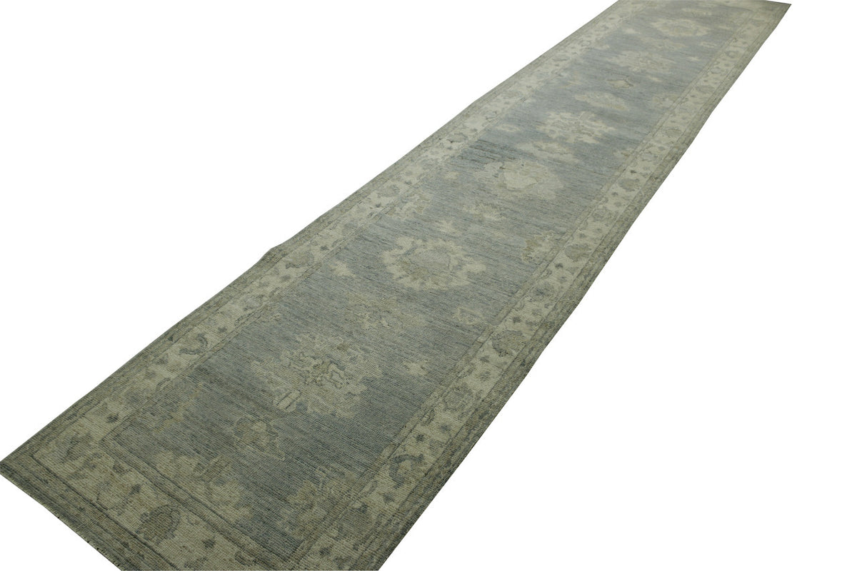 Oushak Wash Chobi rug border detail